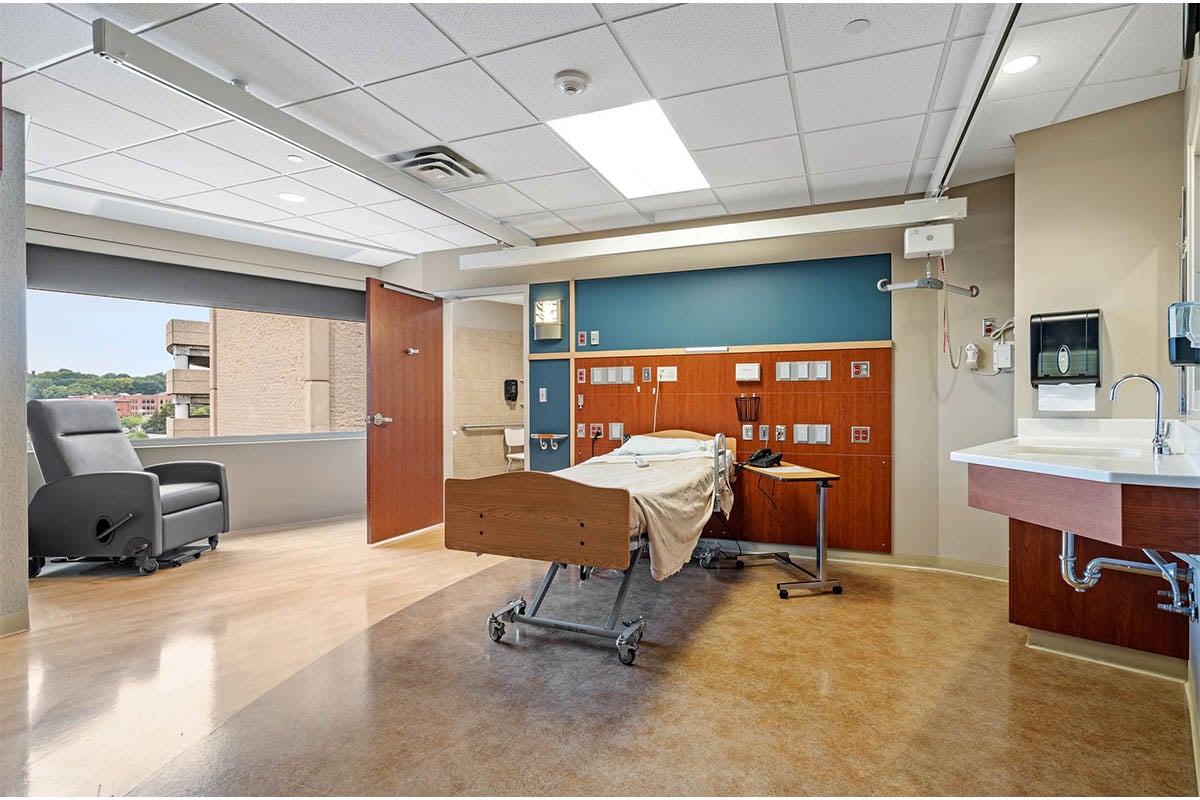 EICR_0000s_0001_27-web-or-mls-45 W 10th St-27