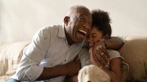 Play & Connect With 5 Intergenerational Activities That Are Fun for Everyone