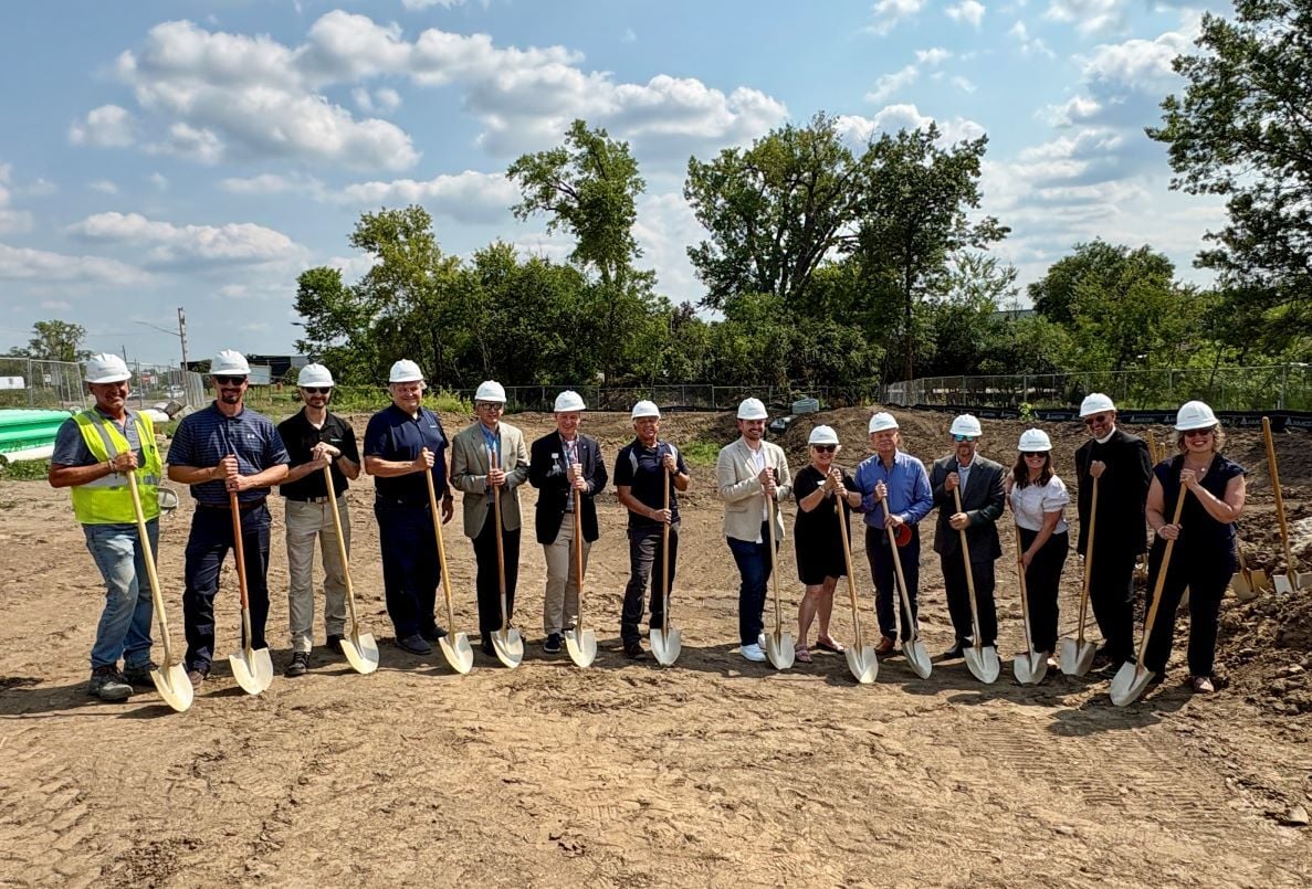 groundbreaking-group-shovels-SAP-1